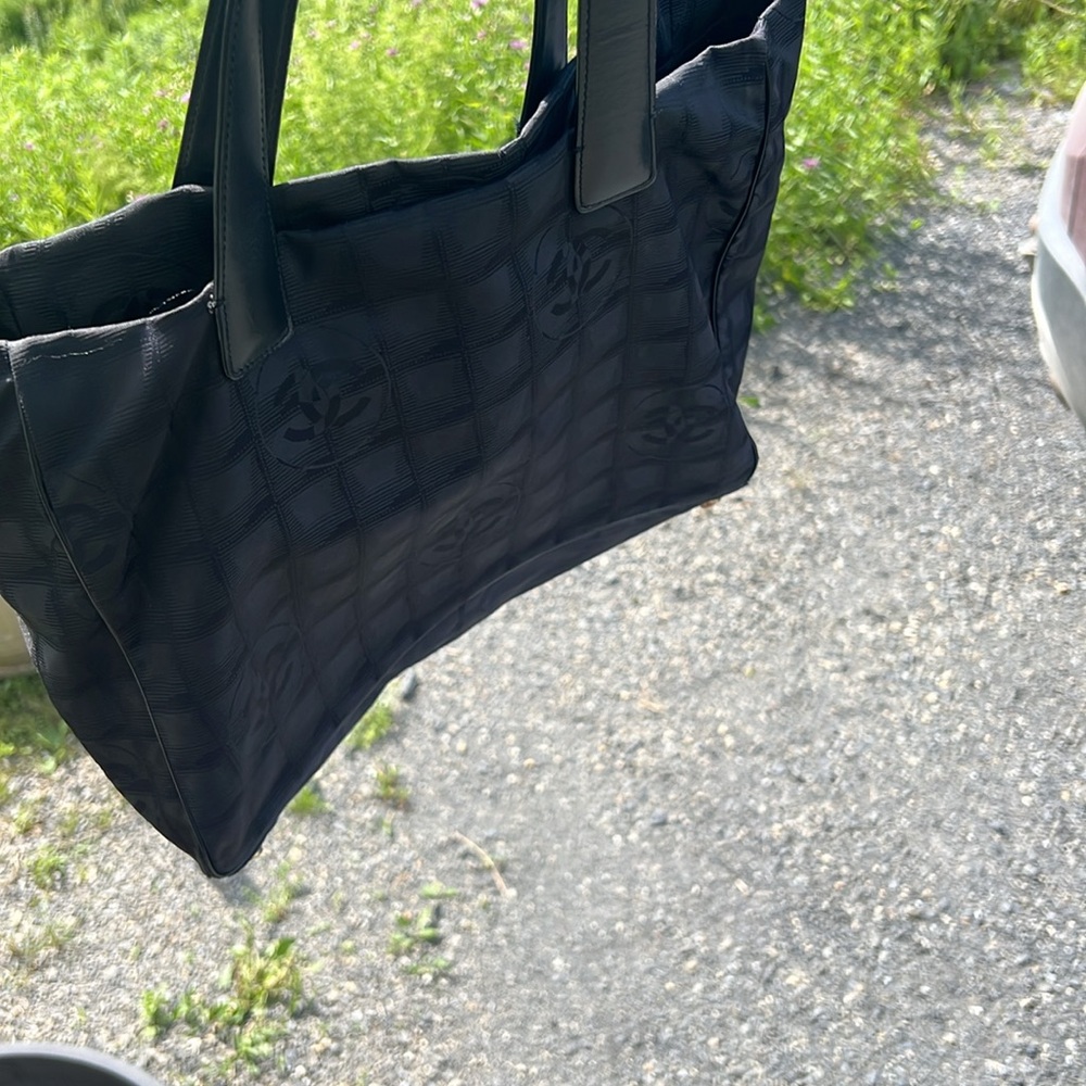 Chanel travel line tote MM Bag - Picture 2 of 14